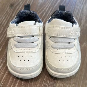 Carter’s every step baby sneakers EUC
